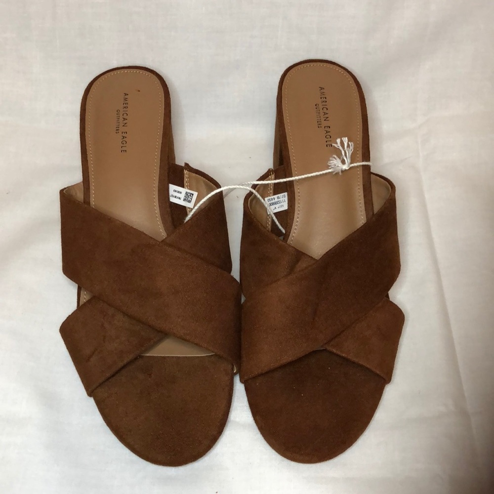 American Eagle chunky heel sandals